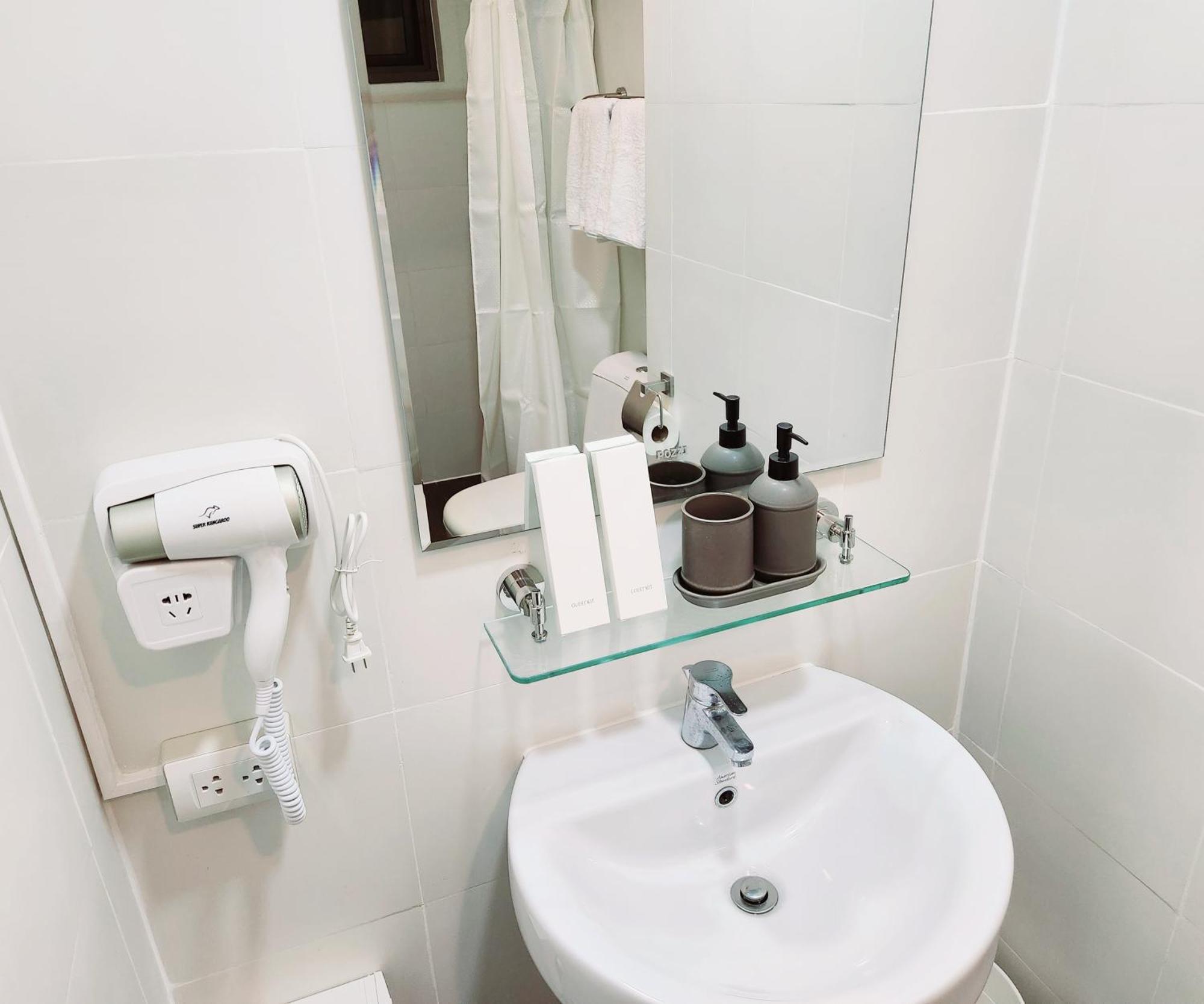 Kl Tower Condo, Makati Holiday home Manila